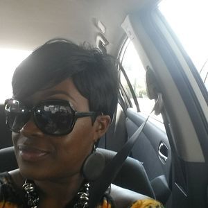 Meet your Posher, Denise